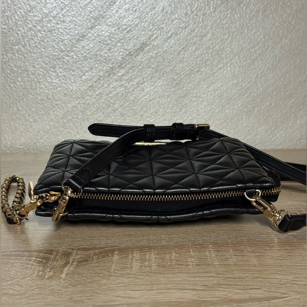 Vince Camuto Doyle Black Leather Quilted Small Crossbody Bag Wristlet Purse - Picture 6 of 11